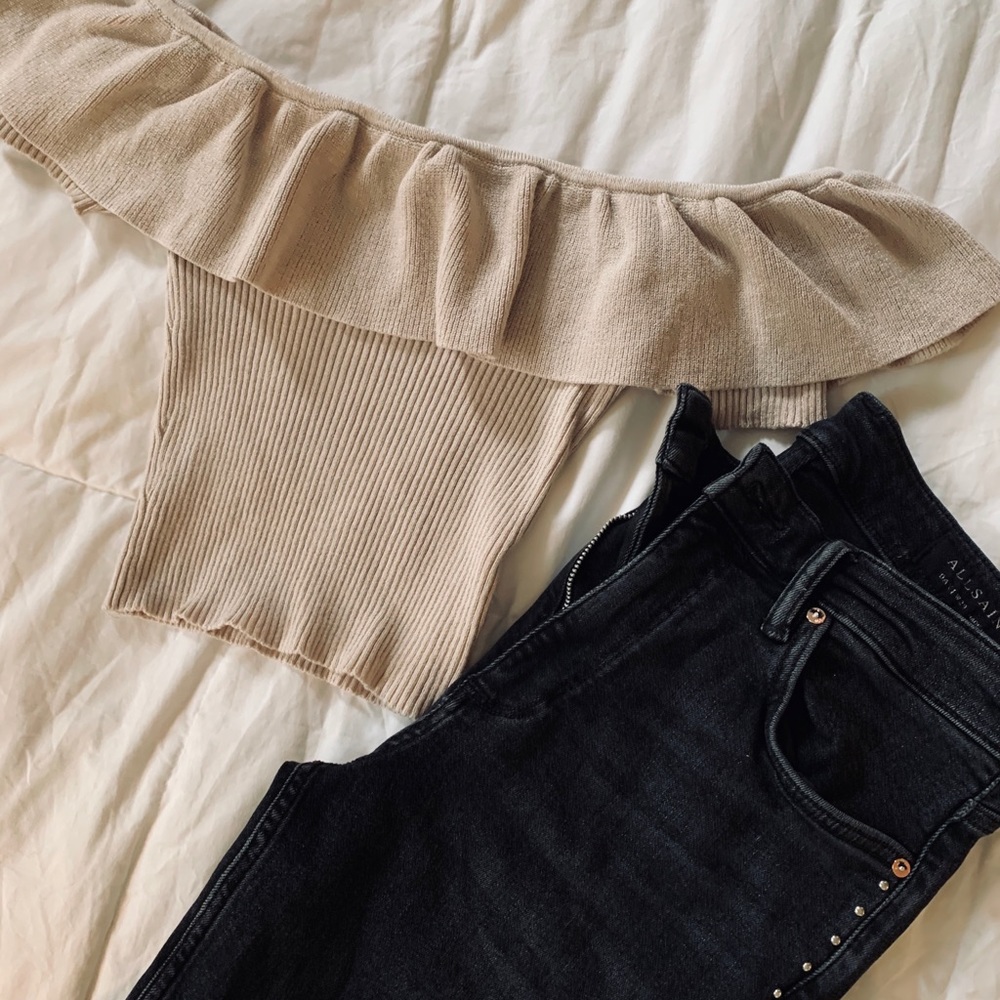 Forever 21 off the shoulder crop top